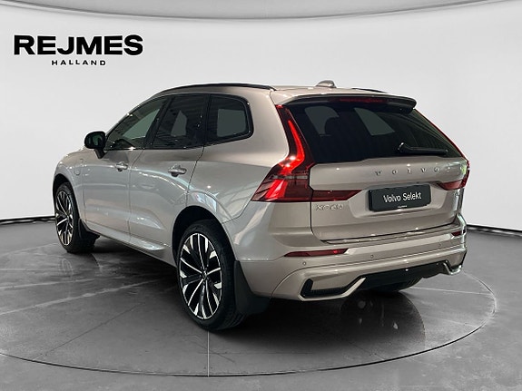 Volvo XC60 3 of 5