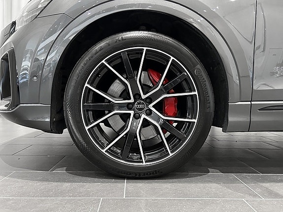 Audi Q8 5 of 5