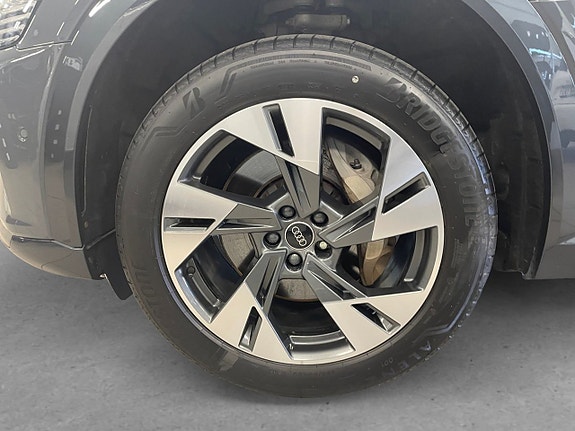 Audi Q8 8 of 26