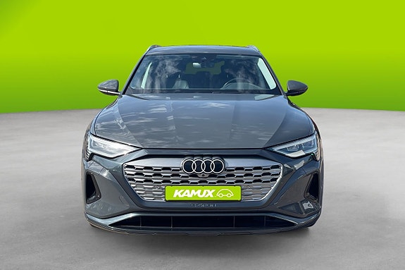 Audi Q8 5 of 26
