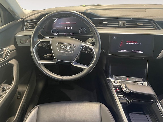 Audi Q8 11 of 26