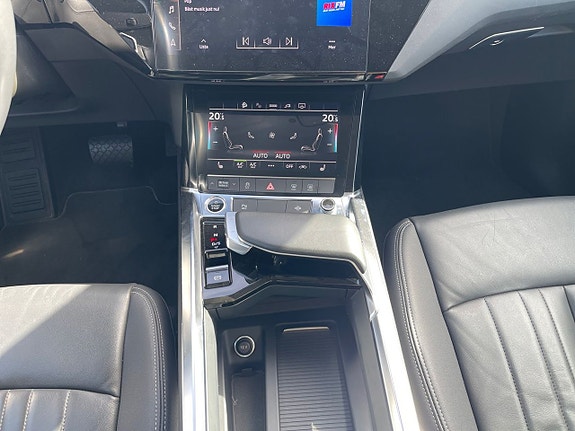 Audi Q8 11 of 26