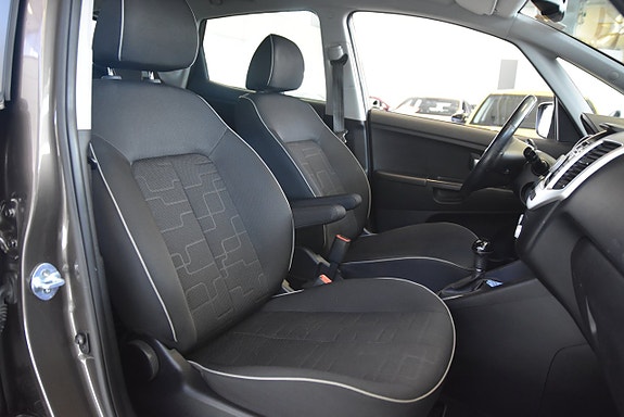 Kia Venga 8 of 14