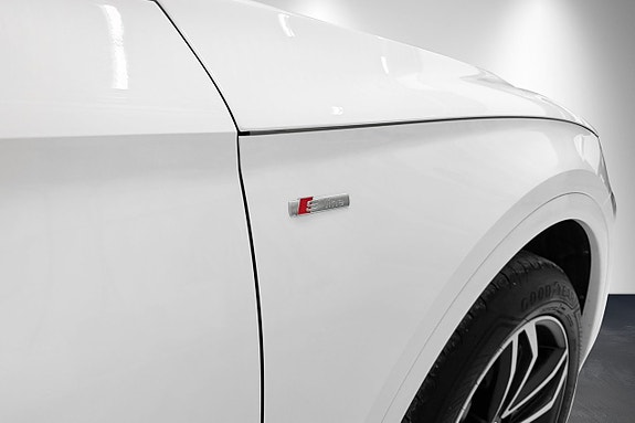 Audi Q5 8 of 19
