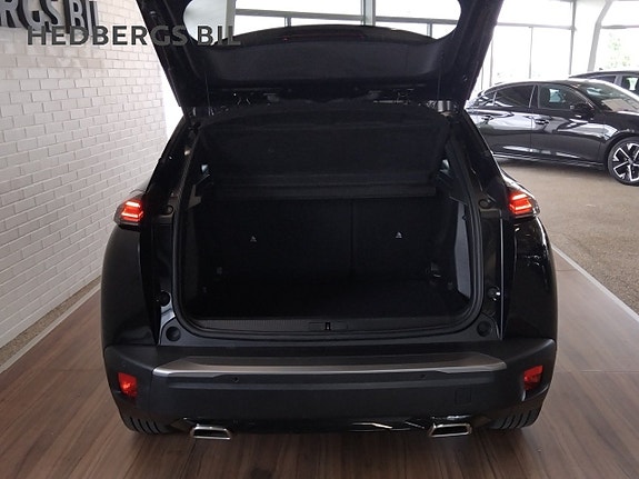 Peugeot 2008 6 of 17