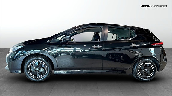 Nissan Leaf 6 of 17