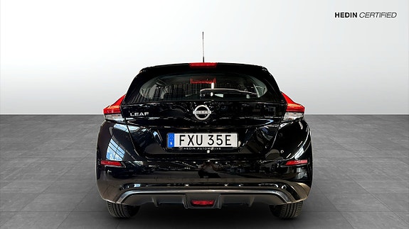Nissan Leaf 7 of 17