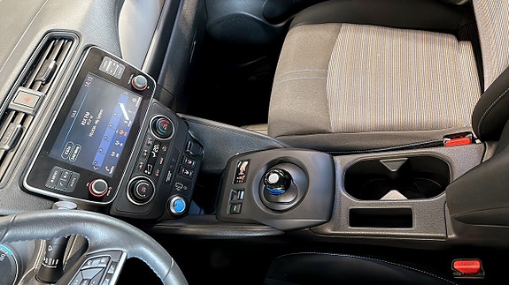 Nissan Leaf 13 of 17