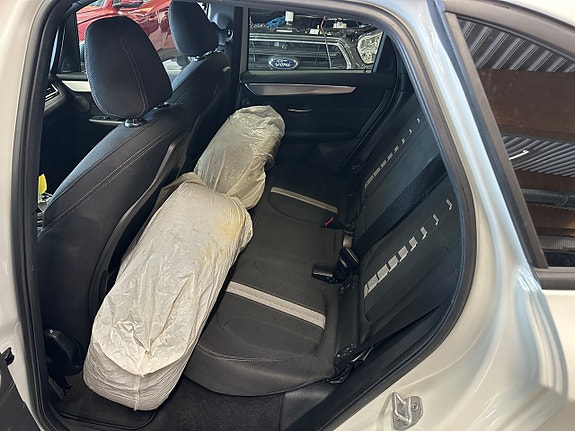 BMW 225xe 7 of 14