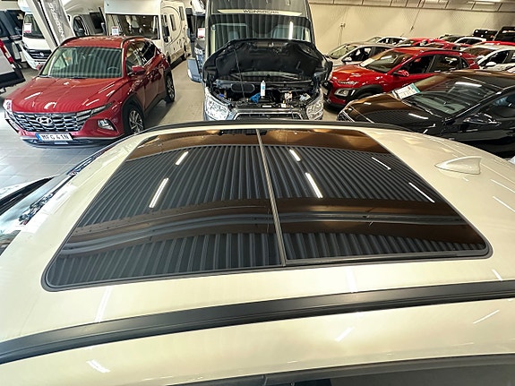 BMW 225xe 14 of 14