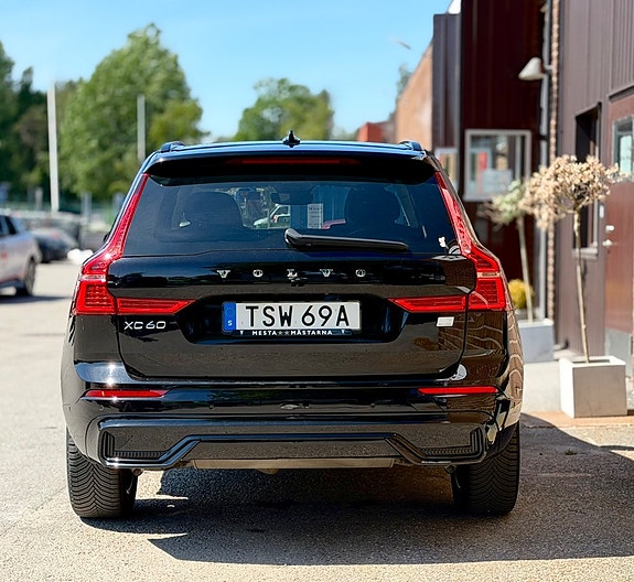 Volvo XC60 4 of 26
