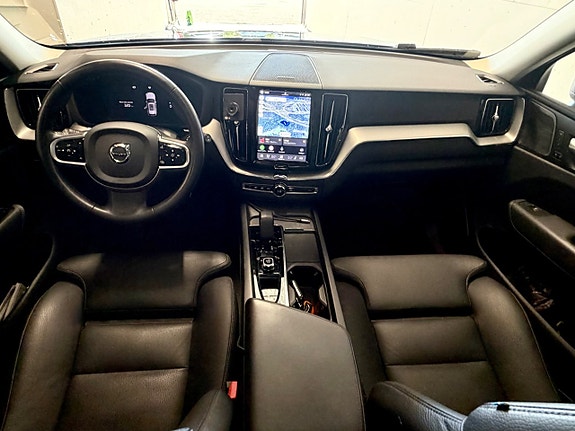 Volvo XC60 14 of 26