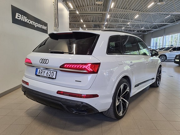 Audi Q7 4 of 14