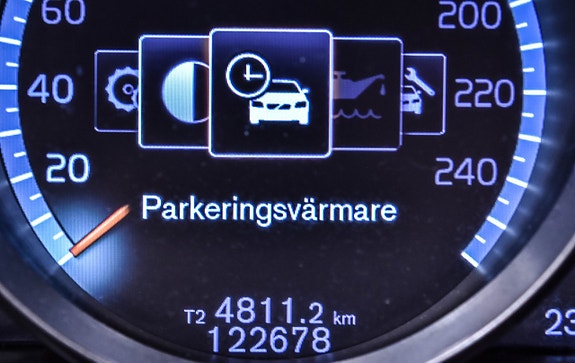 Volvo V40 17 of 23