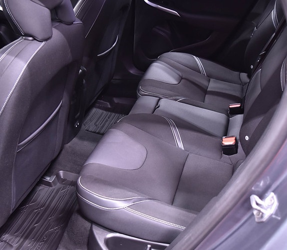 Volvo V40 10 of 23