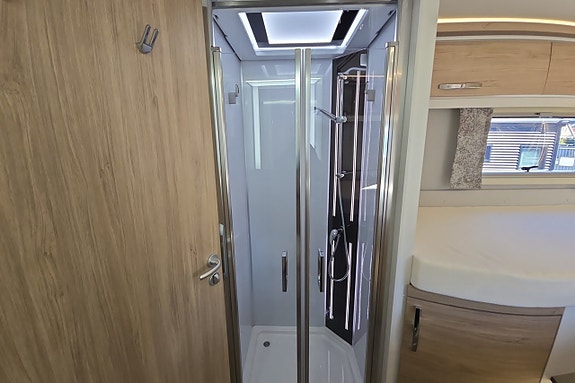 Frankia I 7900 GD Platin Final Edition MB 190hk Aut/Solcell 310W/ 19 of 30