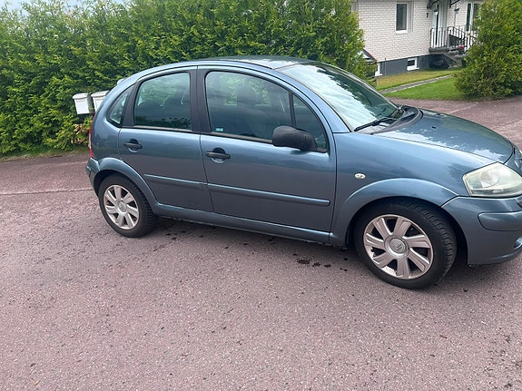 Citroen C3 2 of 4