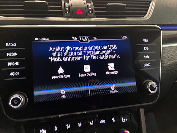 Skoda Superb 22 of 28