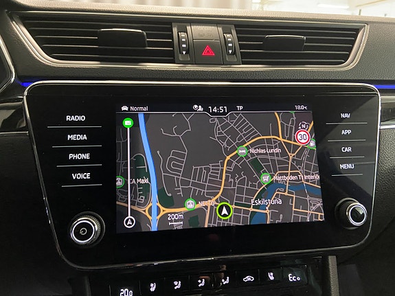 Skoda Superb 21 of 28