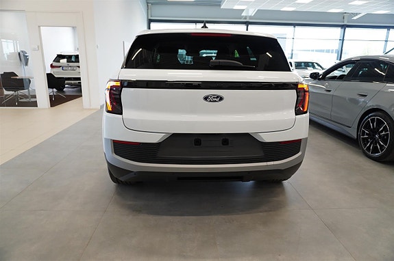 Ford Explorer 5 of 5