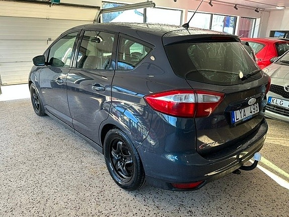 Ford C-Max 10 of 14