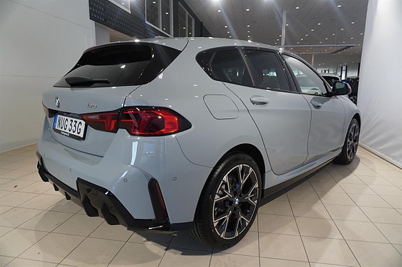 BMW 120 6 of 16