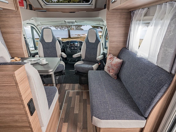 Weinsberg CaraSuite 700 MEG 8 of 16