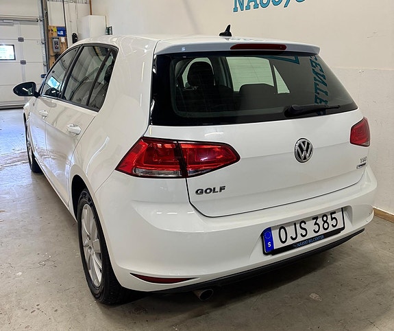 Volkswagen Golf VII 6 of 15