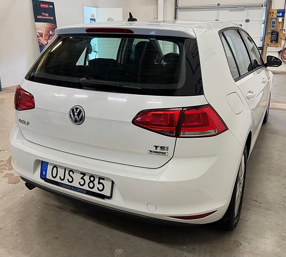 Volkswagen Golf VII 7 of 15