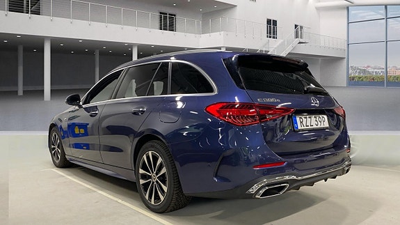 Mercedes-Benz C300 e 4 of 5
