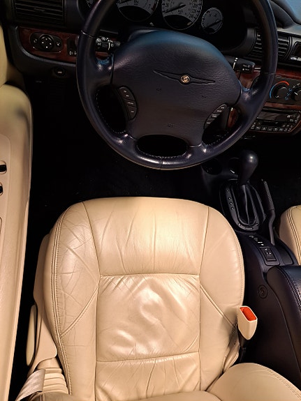 Chrysler Sebring 8 of 9
