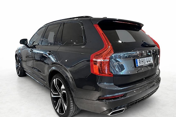 Volvo XC90 3 of 28