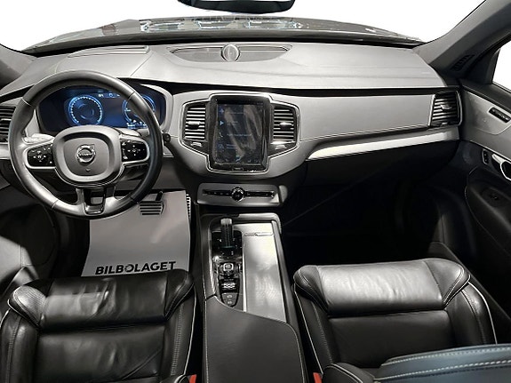 Volvo XC90 8 of 28
