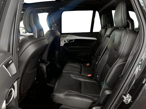 Volvo XC90 7 of 28