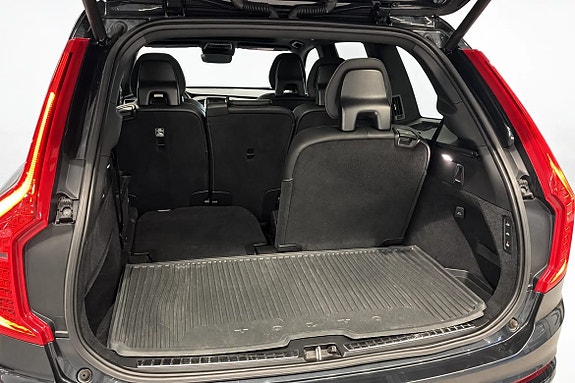 Volvo XC90 12 of 22