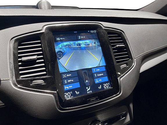 Volvo XC90 24 of 28