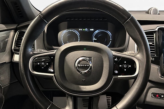 Volvo XC90 8 of 22