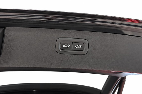 Volvo XC90 13 of 22