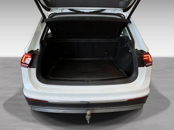 Volkswagen Tiguan 12 of 13