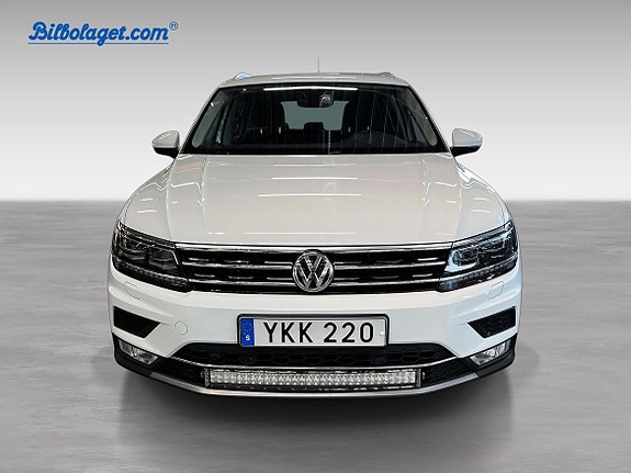 Volkswagen Tiguan 3 of 14