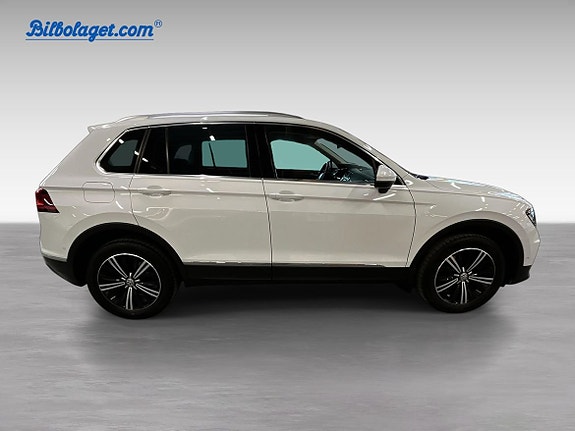 Volkswagen Tiguan 5 of 14