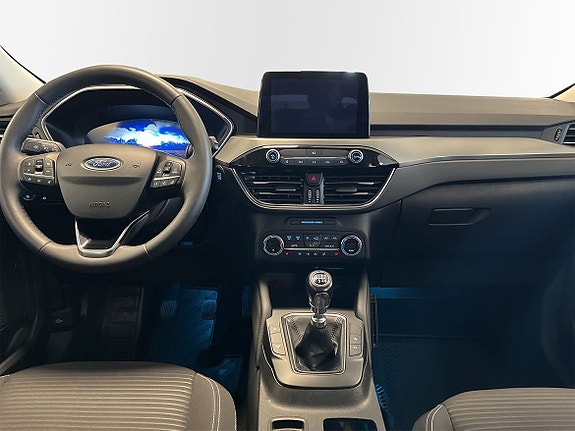 Ford Kuga 10 of 15