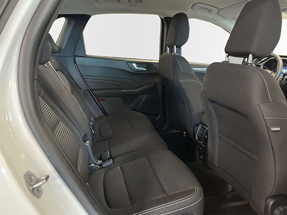 Ford Kuga 8 of 15