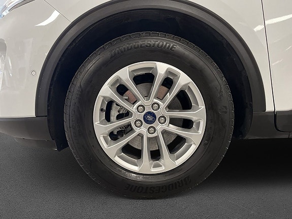 Ford Kuga 5 of 15