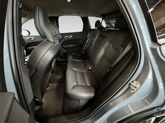 Volvo XC60 12 of 19