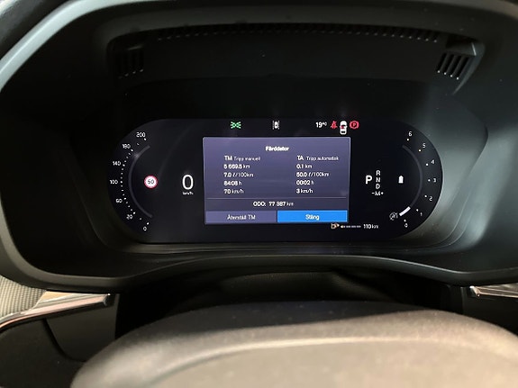 Volvo XC60 13 of 19