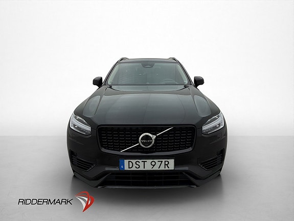 Volvo XC90 2 of 30