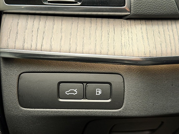 Volvo XC90 15 of 30