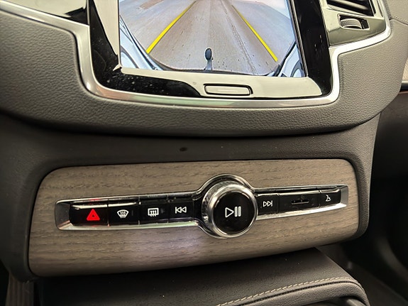 Volvo XC90 29 of 30