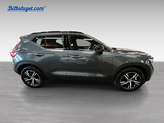 Volvo XC40 4 of 5